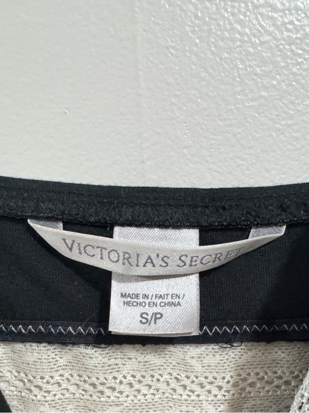 Victoria's Secret Black Slip with White Lace Trim Woman’s Size Small - Picture 4 of 4